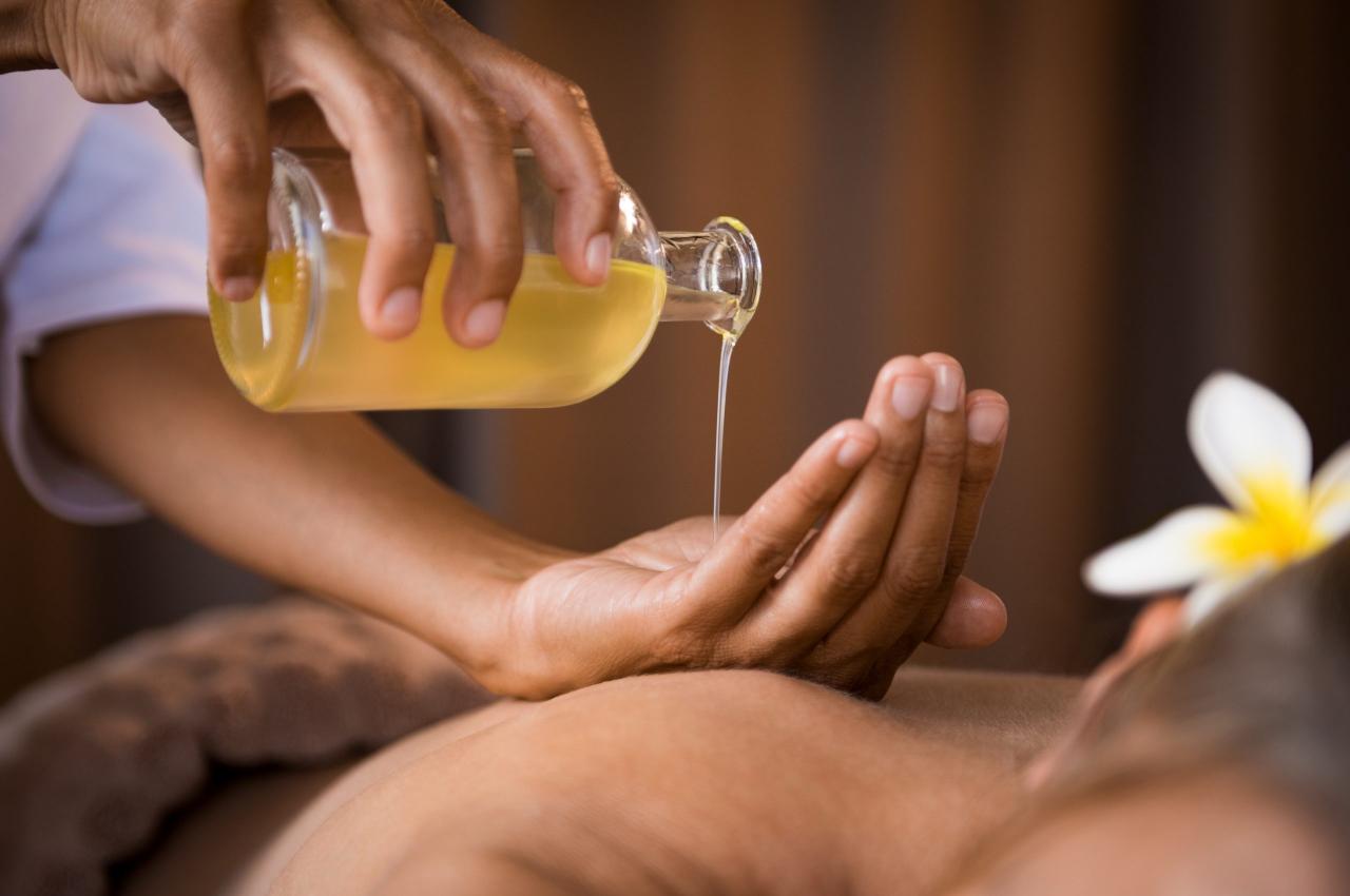 Lomi Lomi Nui Öl-Massage mit Frangipani — hawaiianisches Behandlungsritual